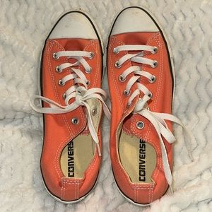 Men’s Size 8 Salmon Pink Converse All Star Sneakers